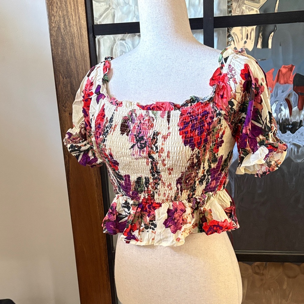 Smocked Floral Puff-Sleeve Crop Top - Cream with Pink & Purple Floral